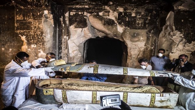 Archaeologists Have Unearthed A Tomb Containing 3 500 Year Old Mummies In Perfect Condition